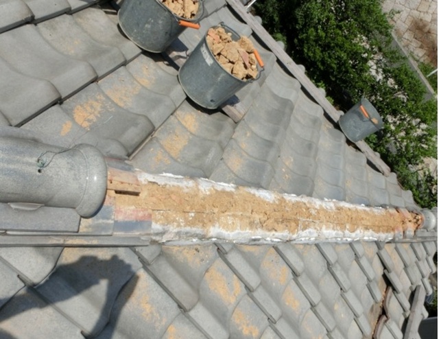 棟瓦積み直し工事