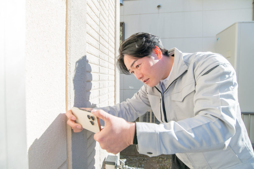 地域密着店や自社施工店に依頼する