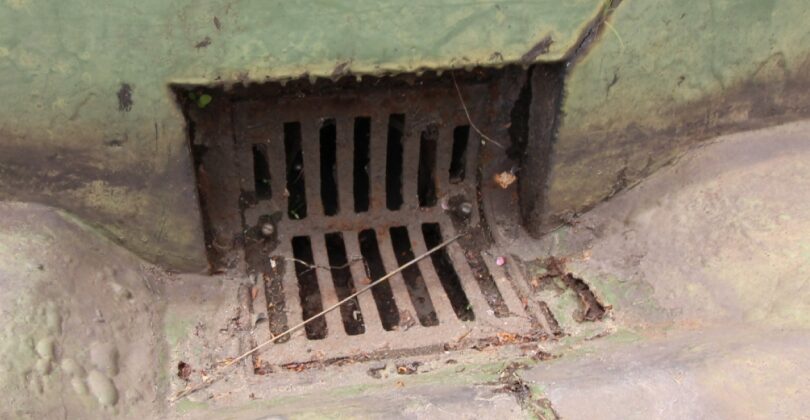 ベランダの排水不良