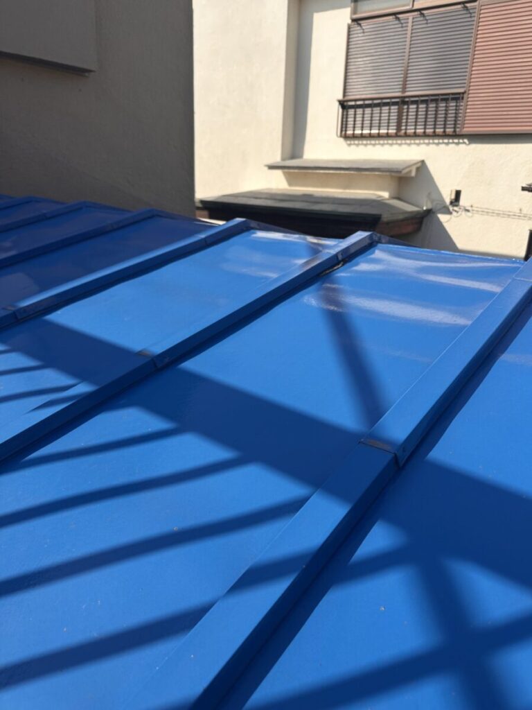 桶川市・O様|棟板金・貫板交換(スレート屋根)_施工前全体